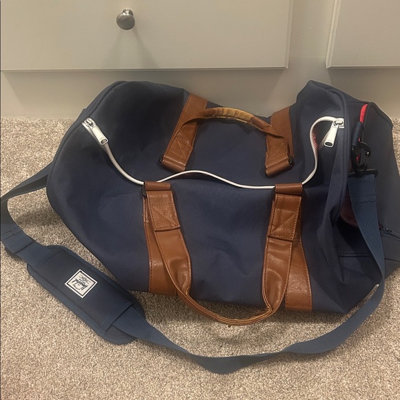 Herschel Supply Company Navy Duffel Bag - Picture 1 of 4